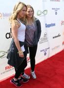 http://img221.imagevenue.com/loc1184/th_812940108_Hilary_Hailey_Duff_Pedal_on_the_Pier_charity_event10_122_1184lo.jpg