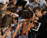 http://img221.imagevenue.com/loc1011/th_39732_ChaceCrawford_36thAmericanFilmFestivalofDeauvilleinDeauvilleFrance_2010_09_0524_123_1011lo.jpg