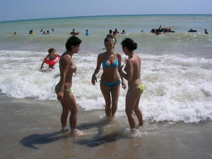 Three topless cousins playing at the beach x42-i3ihd6nw7f.jpg