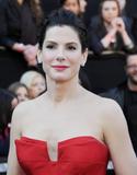 http://img221.imagevenue.com/loc1033/th_31034_celebrity_paradise.com_TheElder_SandraBullock59_122_1033lo.jpg