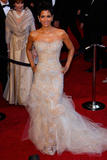 http://img221.imagevenue.com/loc1065/th_62802_celebrity_paradise.com_TheElder_HalleBerry61_122_1065lo.jpg