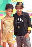 http://img221.imagevenue.com/loc1159/th_47694_WillowSmith_Nickelodeons24thAnnualKidsChoiceAwardsApril22011_By_oTTo96_122_1159lo.jpg