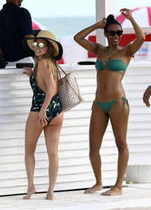 Chanel West Coast â€“ Swimsuit Candids in Miami (Nipslip)-p5mkr63gol.jpg