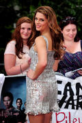 http://img221.imagevenue.com/loc774/th_95030_AshleyGreene_2010_07_01_TwilightSaga_EclipsePremiereUK_019_122_774lo.jpg